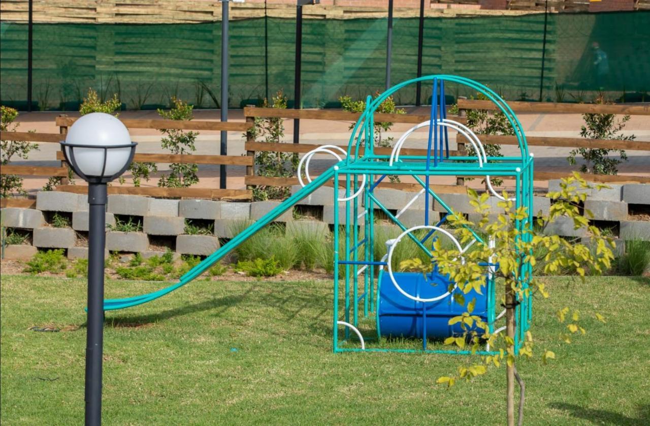 The Blyde Riverwalk Estate, Crystal Lagoon, Pretoria East Buitenkant foto