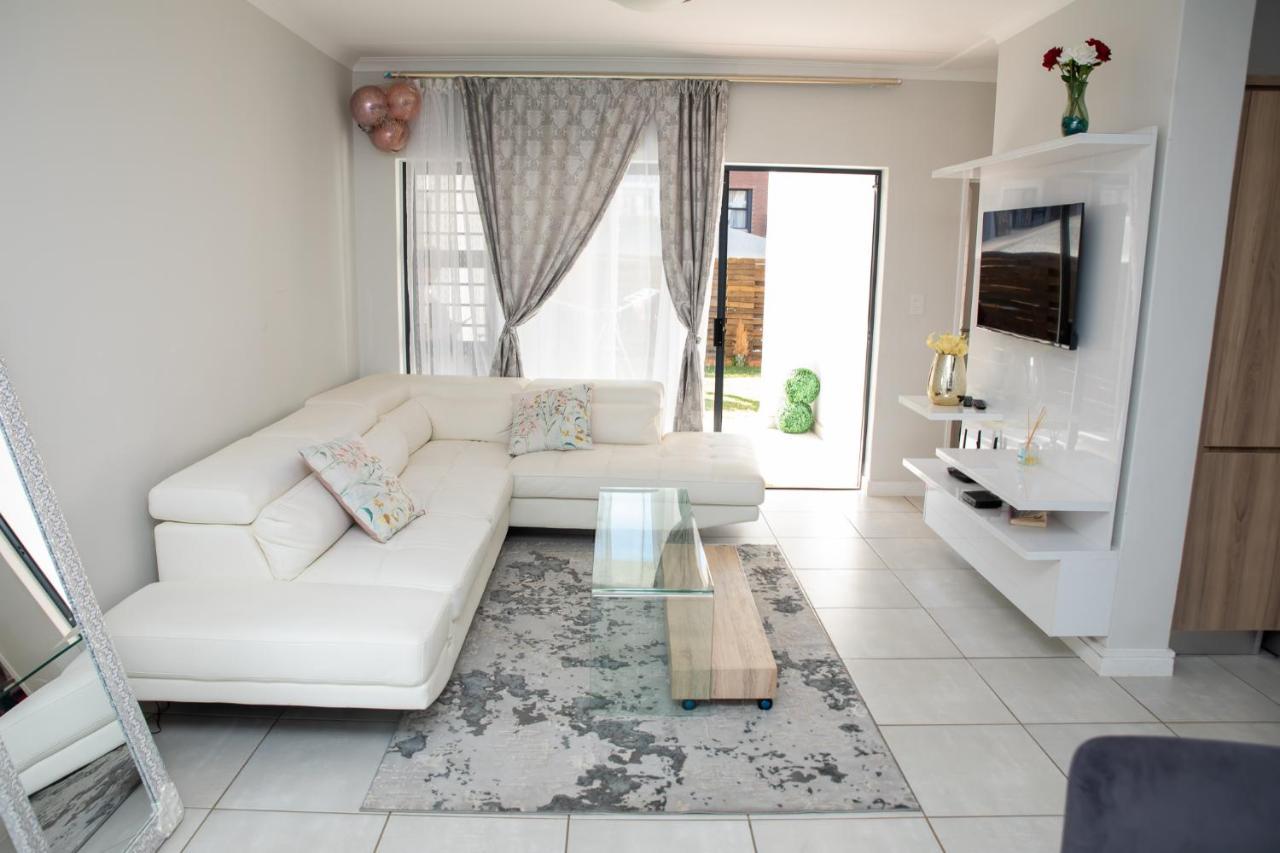 The Blyde Riverwalk Estate, Crystal Lagoon, Pretoria East Buitenkant foto